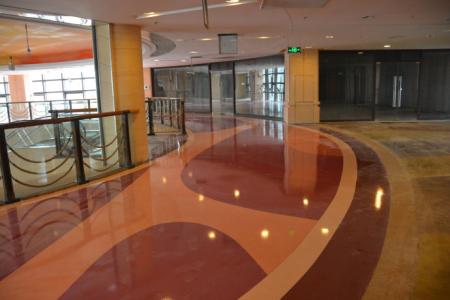 瓷磚褪色破裂不用怕？看環(huán)保地坪涂料施工廠怎么做？