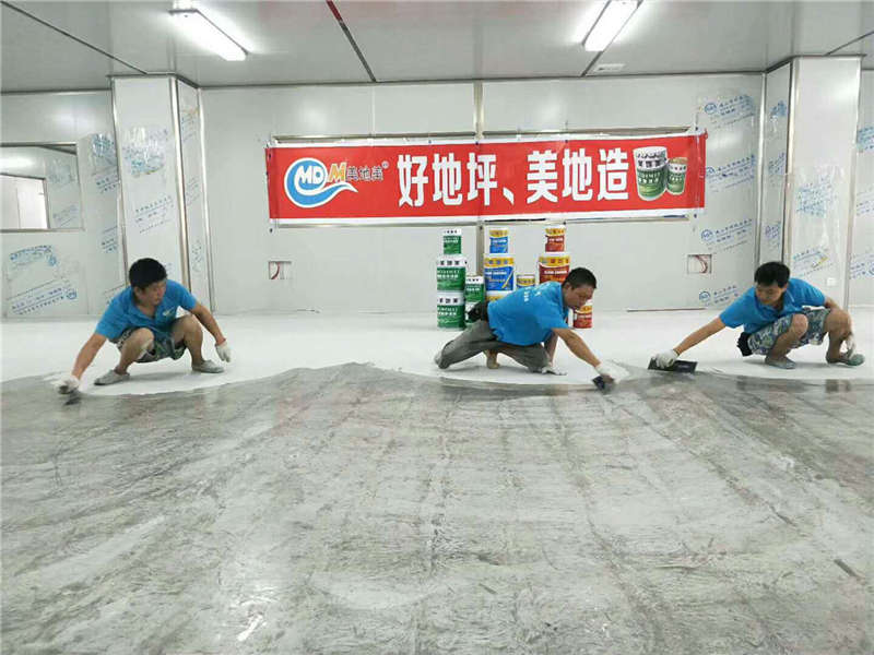 金剛砂耐磨地坪材料施工中，能這樣增強(qiáng)地坪的實(shí)用性